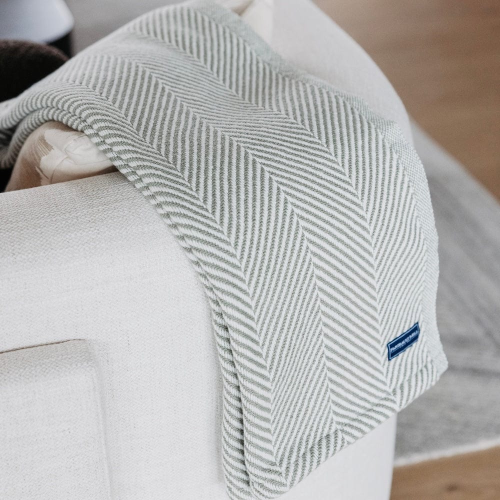 brahms-mount-monhegan-cotton-throw-without-fringe-1073664801.jpg