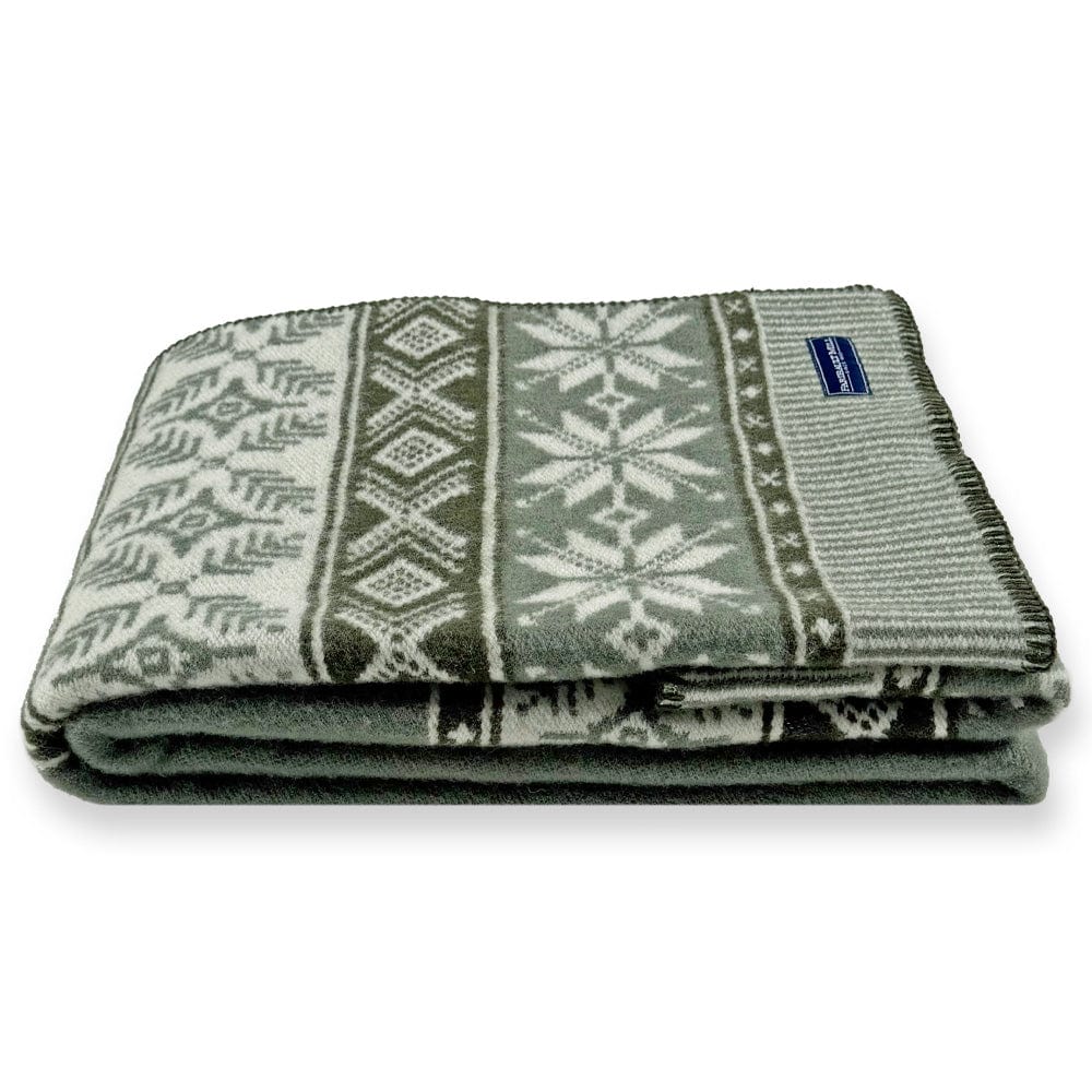 faribault-mill-42-x-65-nordic-wool-throw-blanket-sage-green-1199148643.jpg