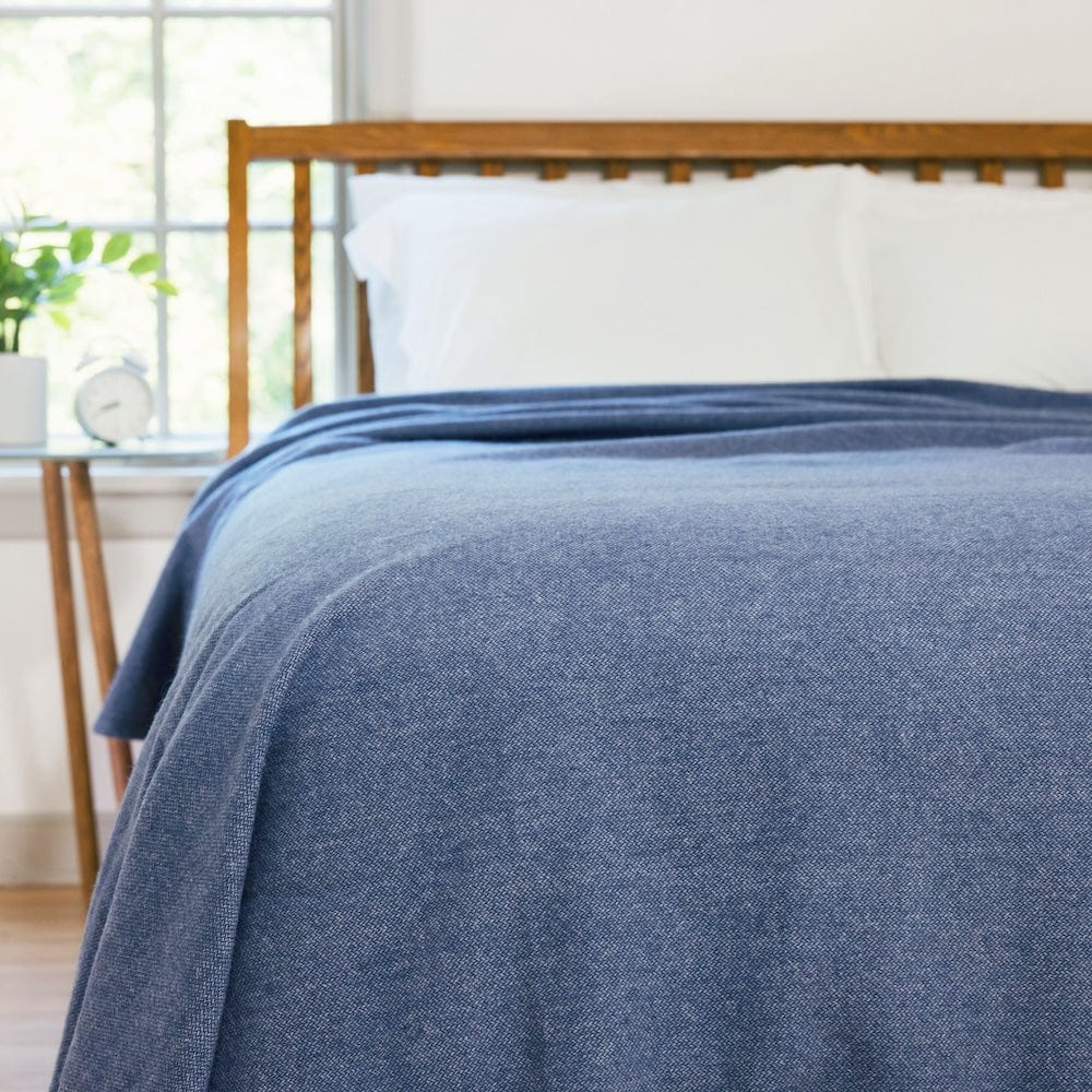 faribault-mill-lakefront-wool-blanket-1073660055.jpg